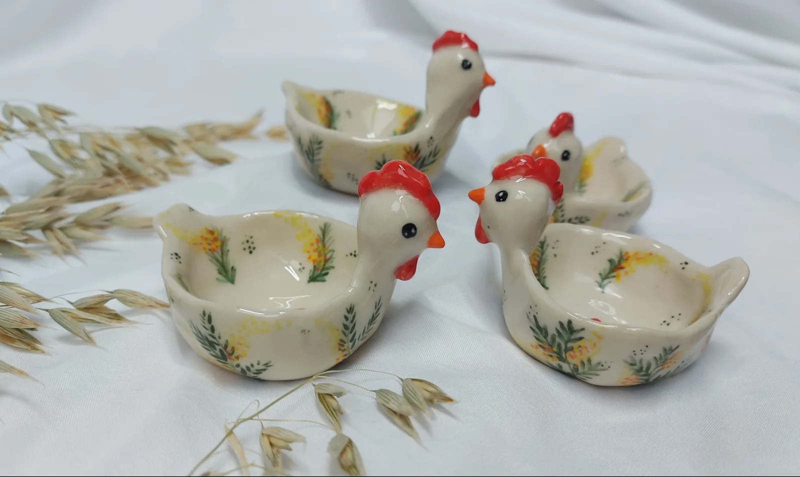 Картина «Курочка керамическая» — Светлана Бусе, Керамика, Керамические подставки для яиц в форме курочек, украшенные тонкой росписью поле…