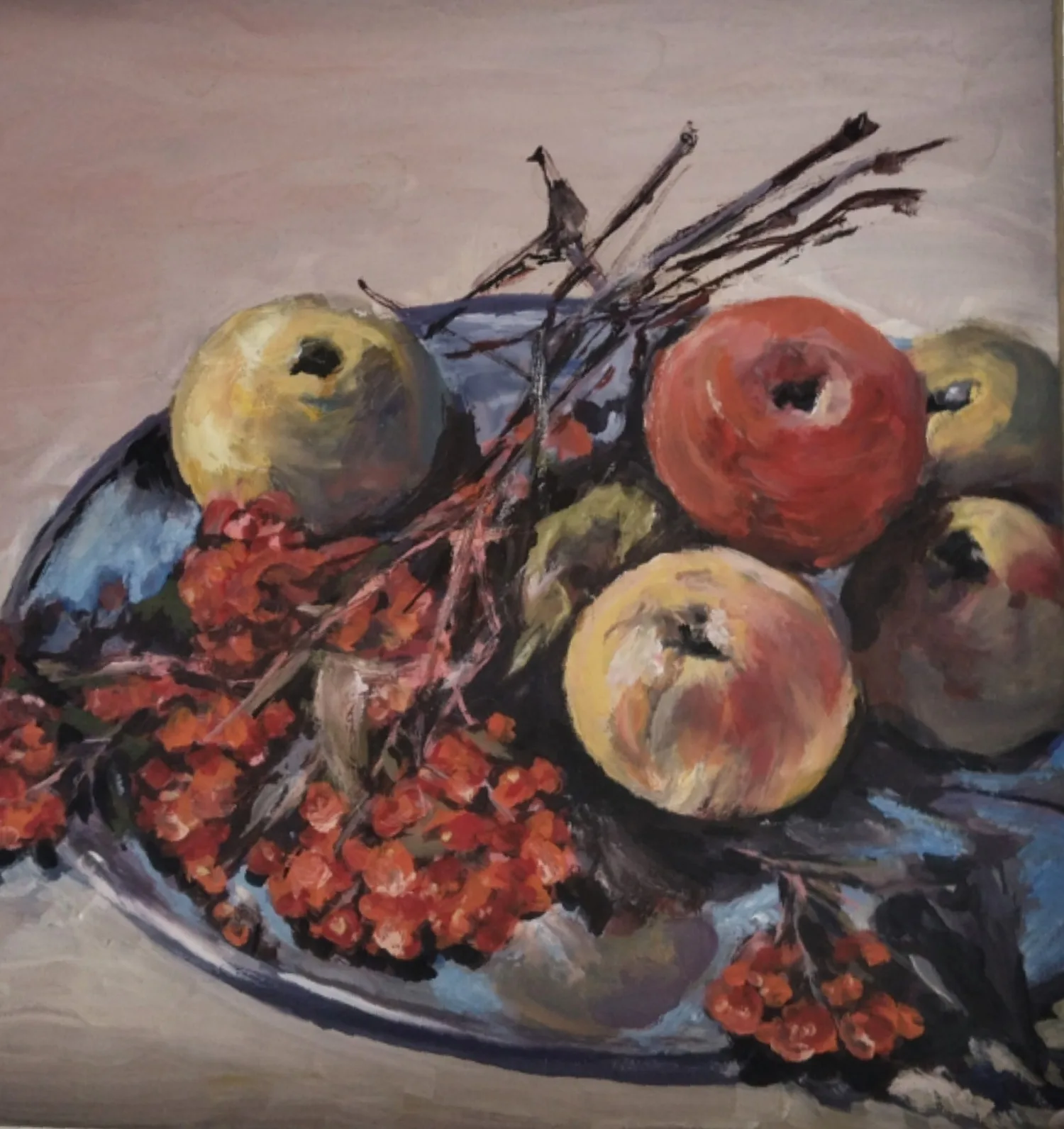 Картина «Яблоки на подносе» — Валентина Пчелина, Натюрморт, Глядя на эту картину, испытываешь чувство спокойствия и уюта. Натюрморт с яблок…
