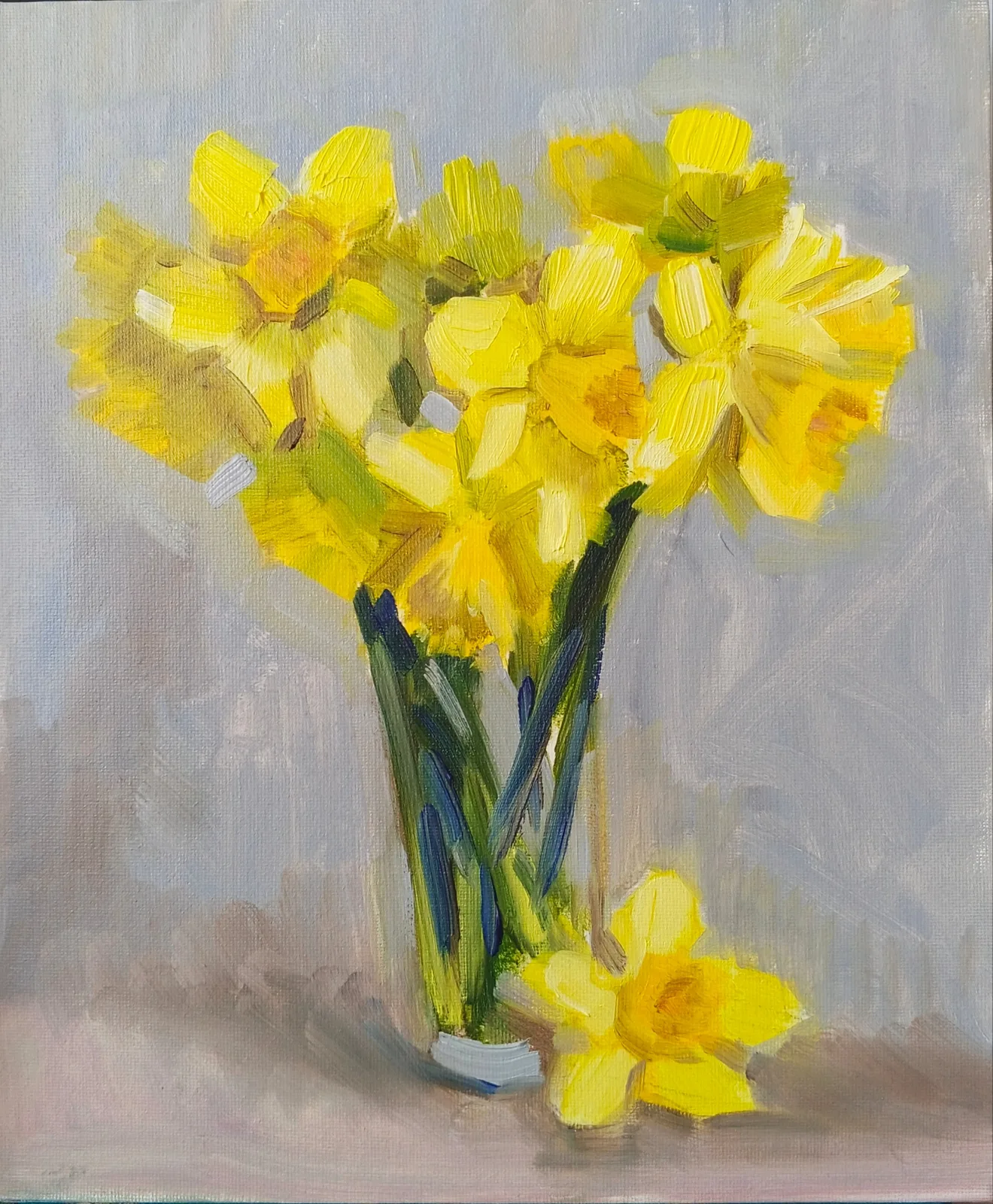 Картина «Весенние цветы» — Ольга Игнатьева, Натюрморт, На картине изображен букет ярких желтых нарциссов в прозрачном стеклянном вазон…