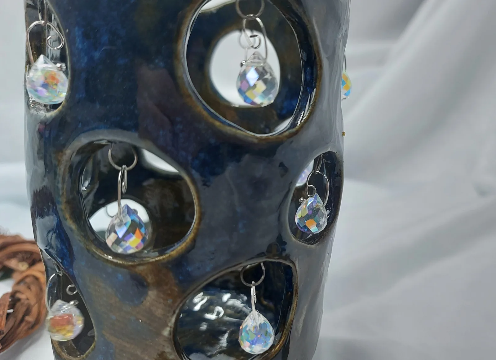 Подсвечник ажурный с подвесками