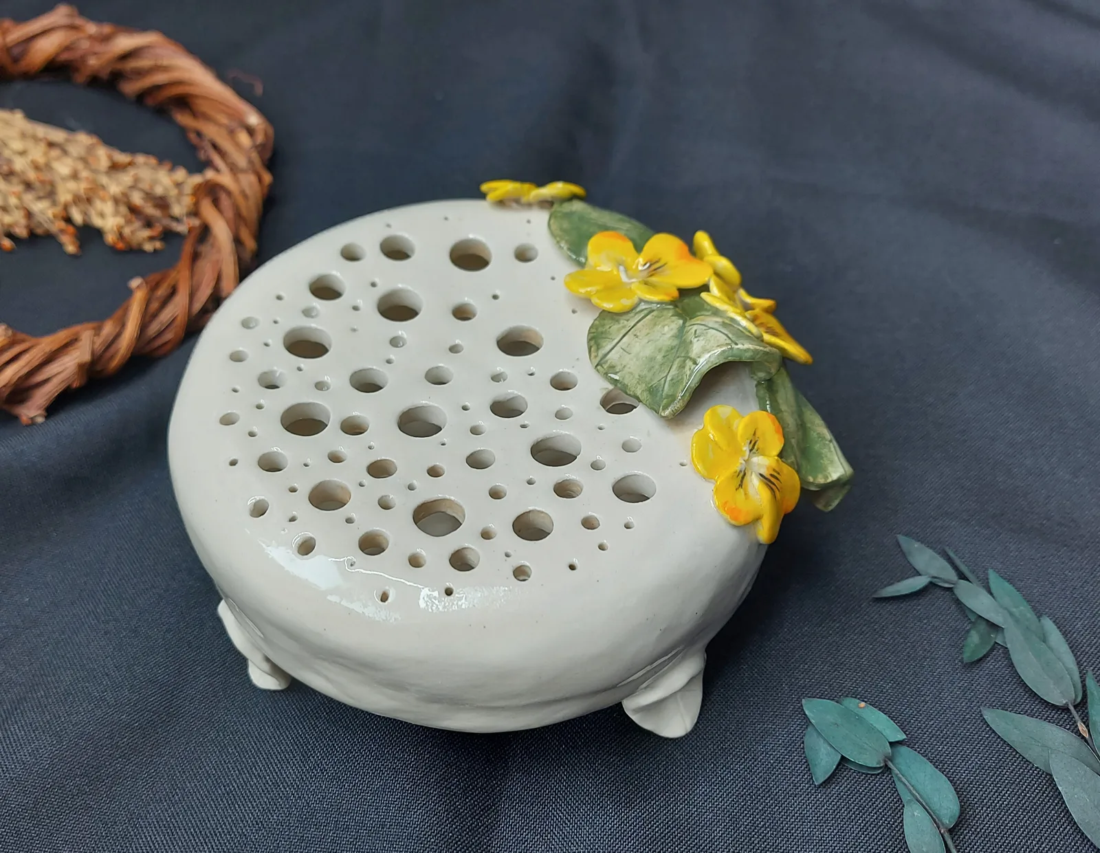 Ваза кензан Желтые виолы