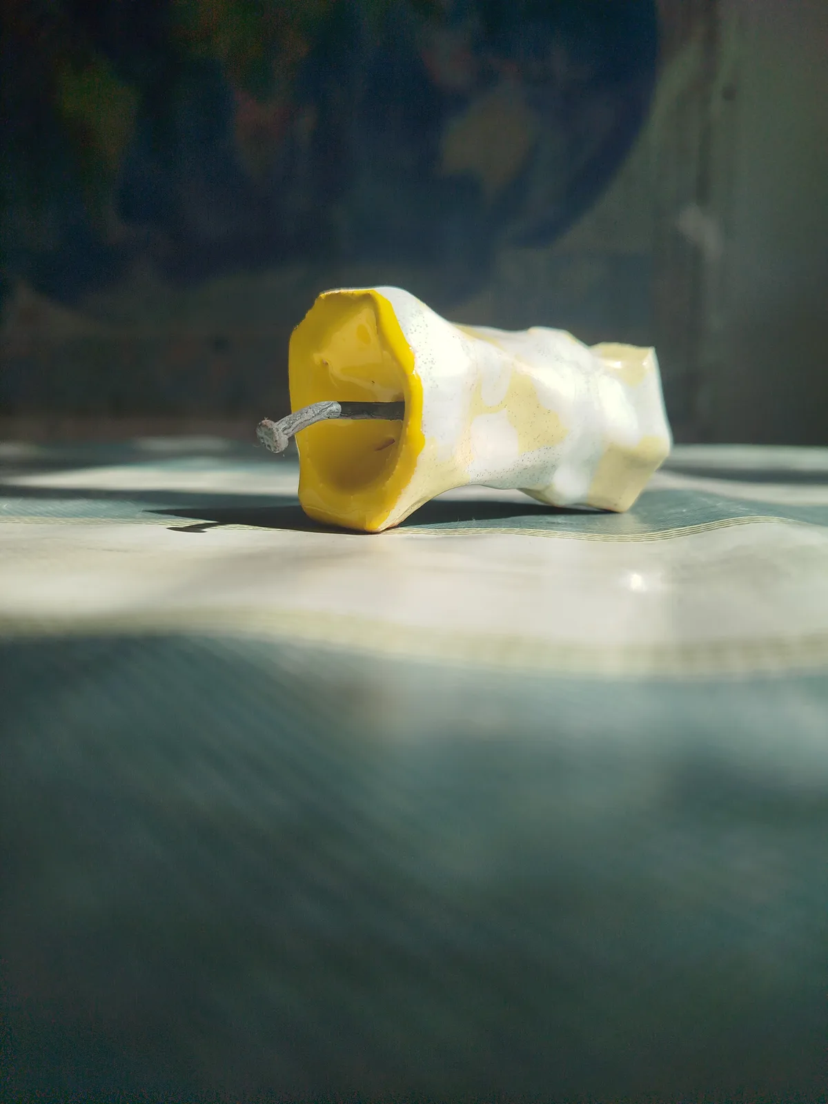 Огрызок желтый