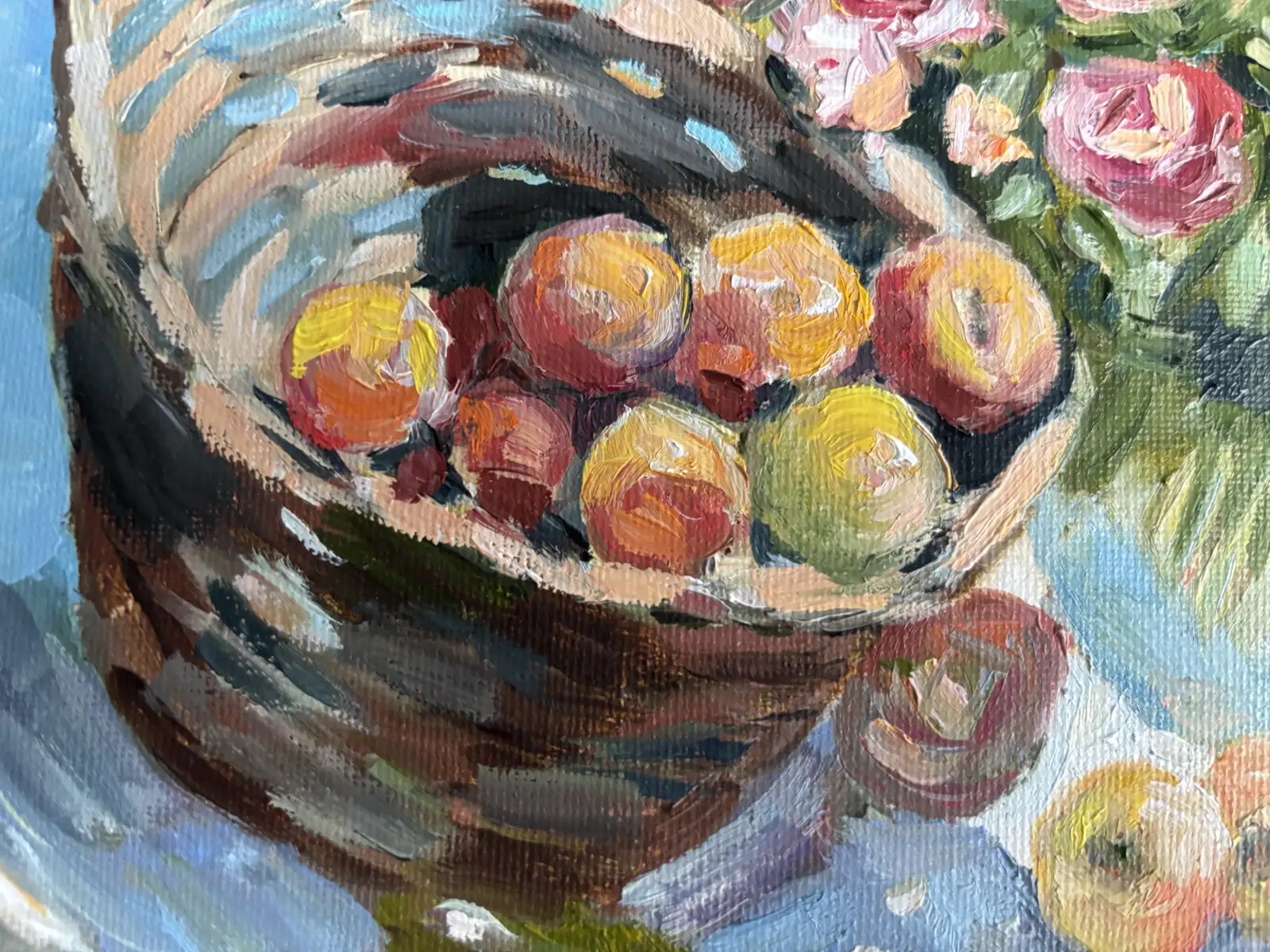 Яблоки в корзине