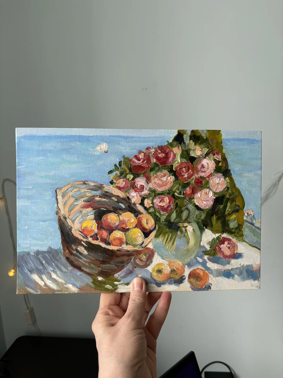 Яблоки в корзине